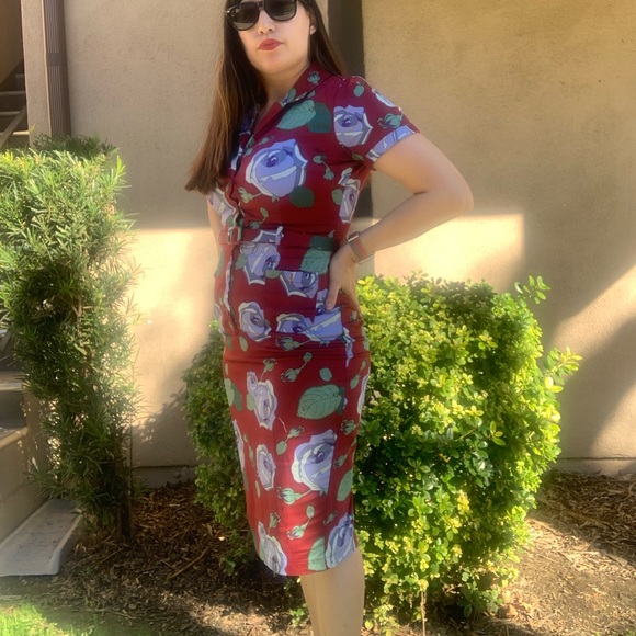 Collectif Floral Fitted Dress - Picture 9 of 14